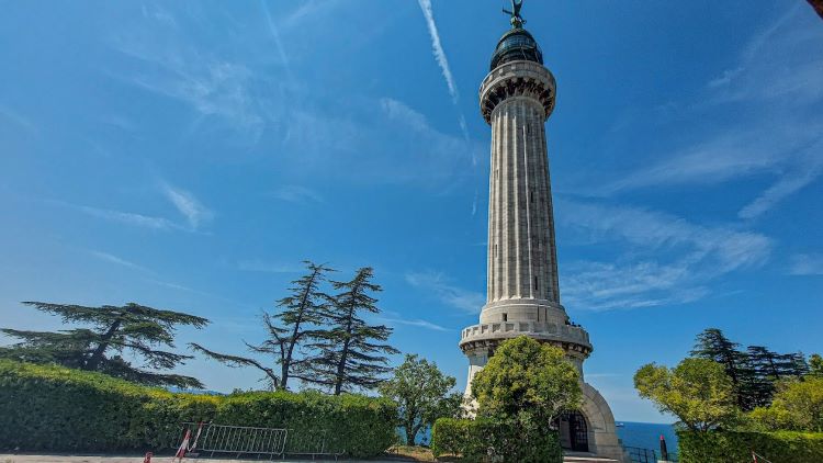 Leuchtturm Faro della Vittoria Triest