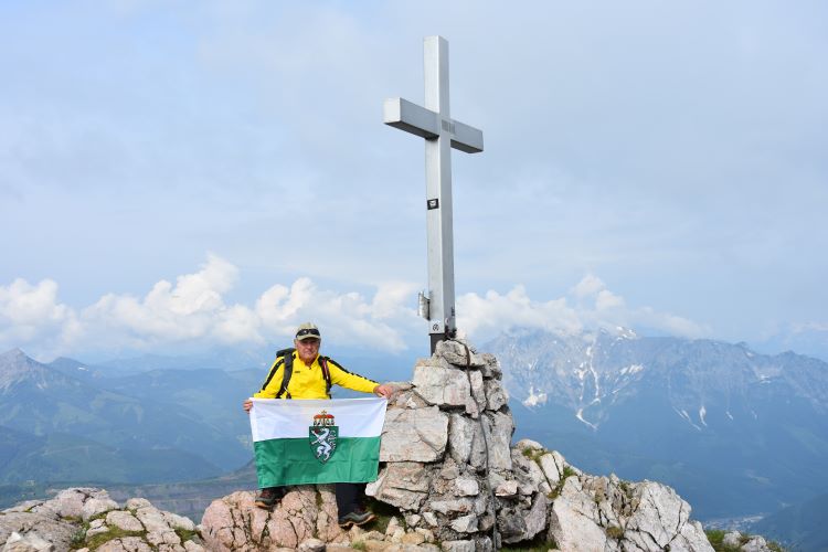 Gipfelkreuz auf 1910m